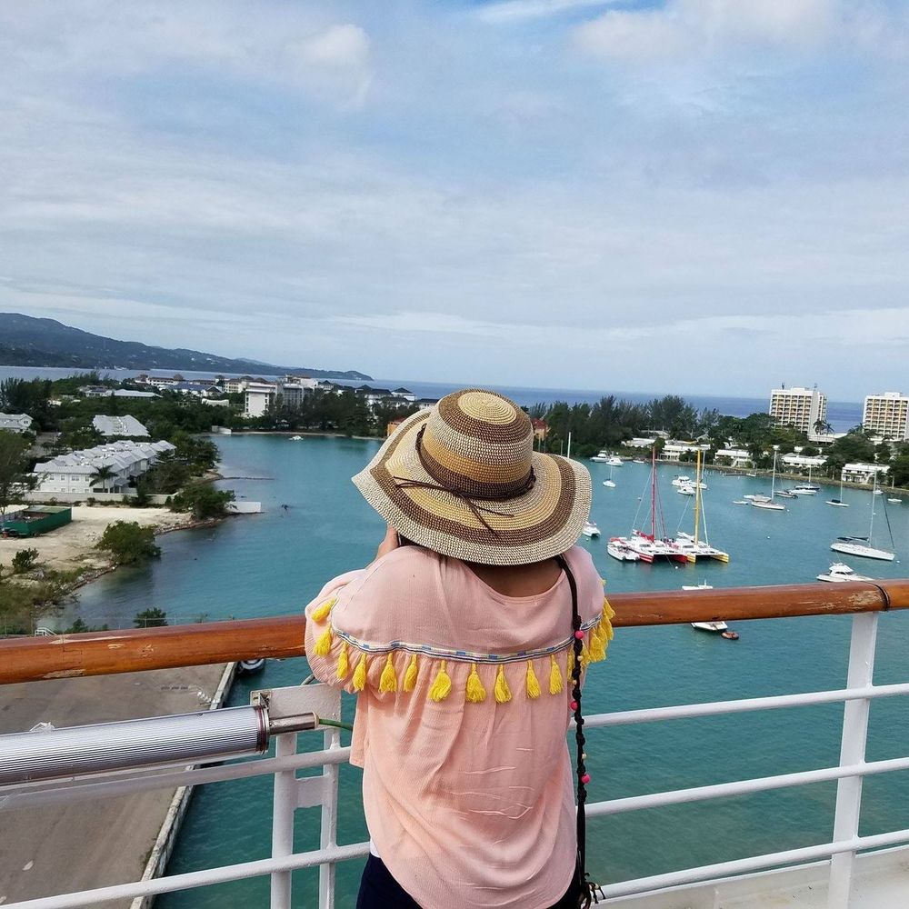 Meet your Posher, Brooke